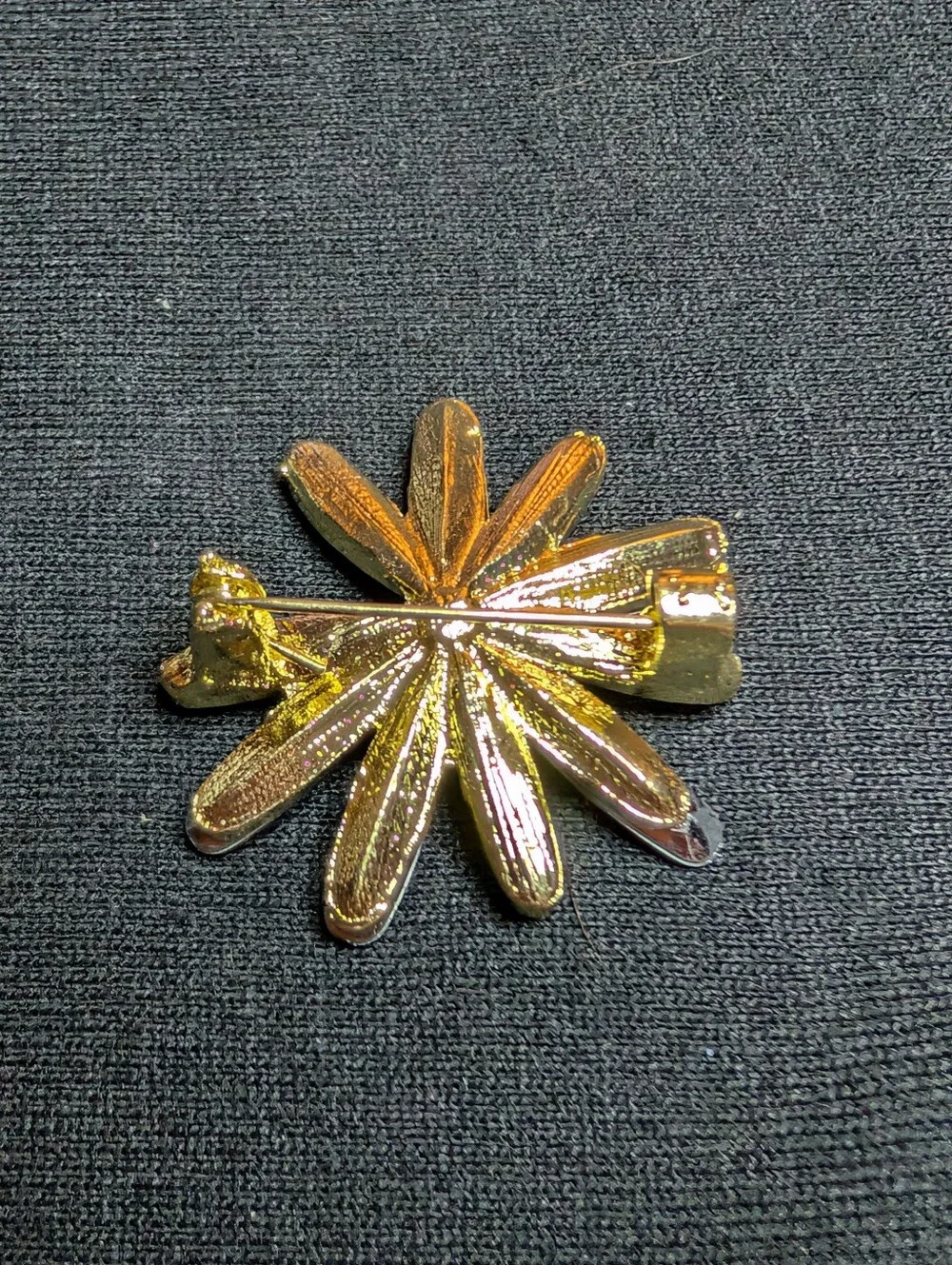 N/A elegant gold